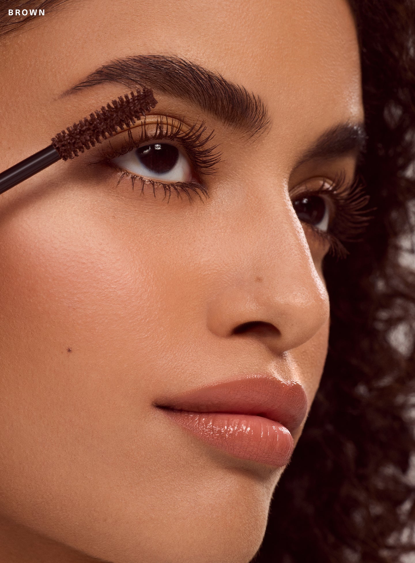 Perfect Strokes Universal Volumizing Mascara - Brown - Image 10