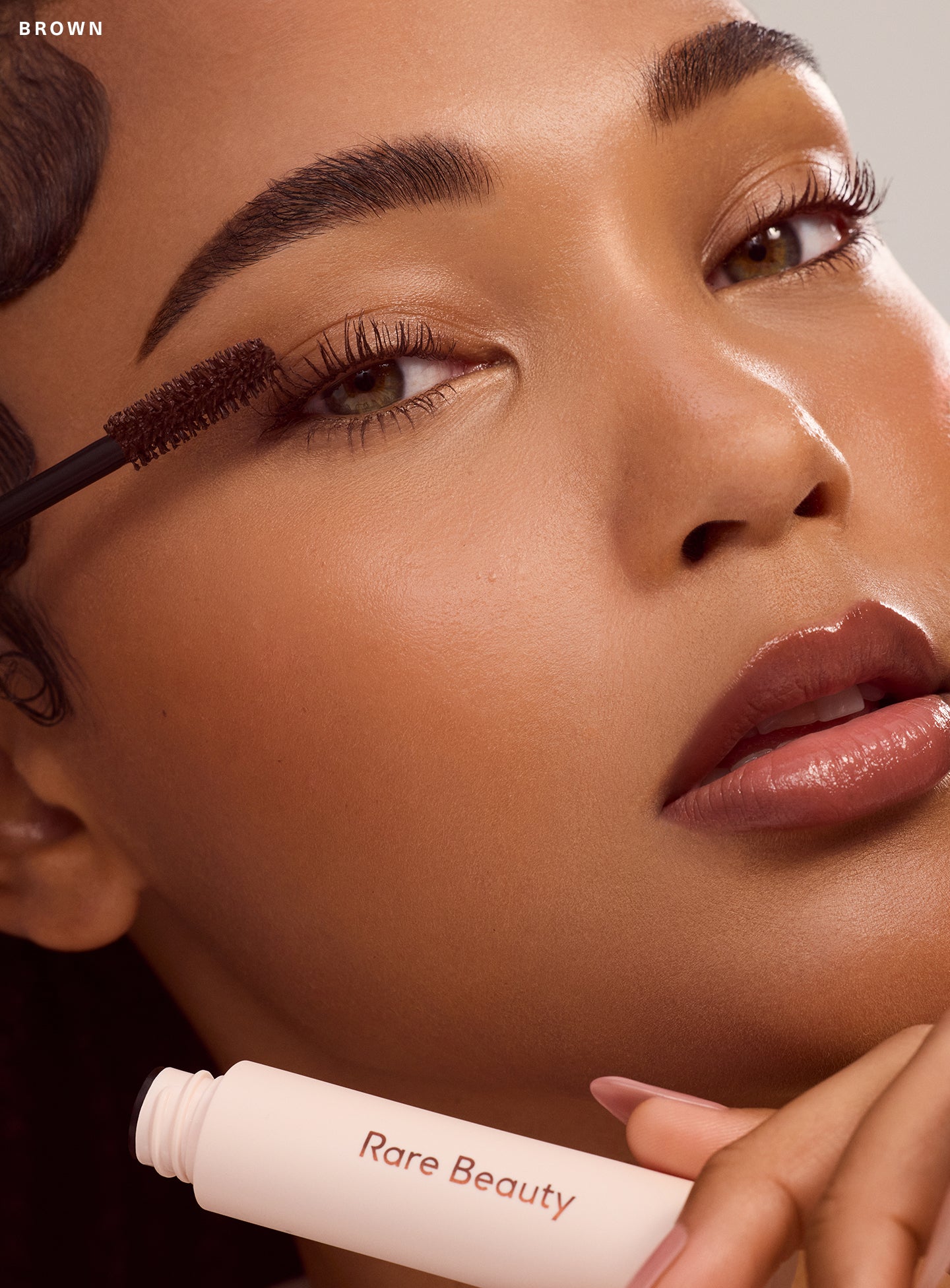 Perfect Strokes Universal Volumizing Mascara - Brown - Image 8