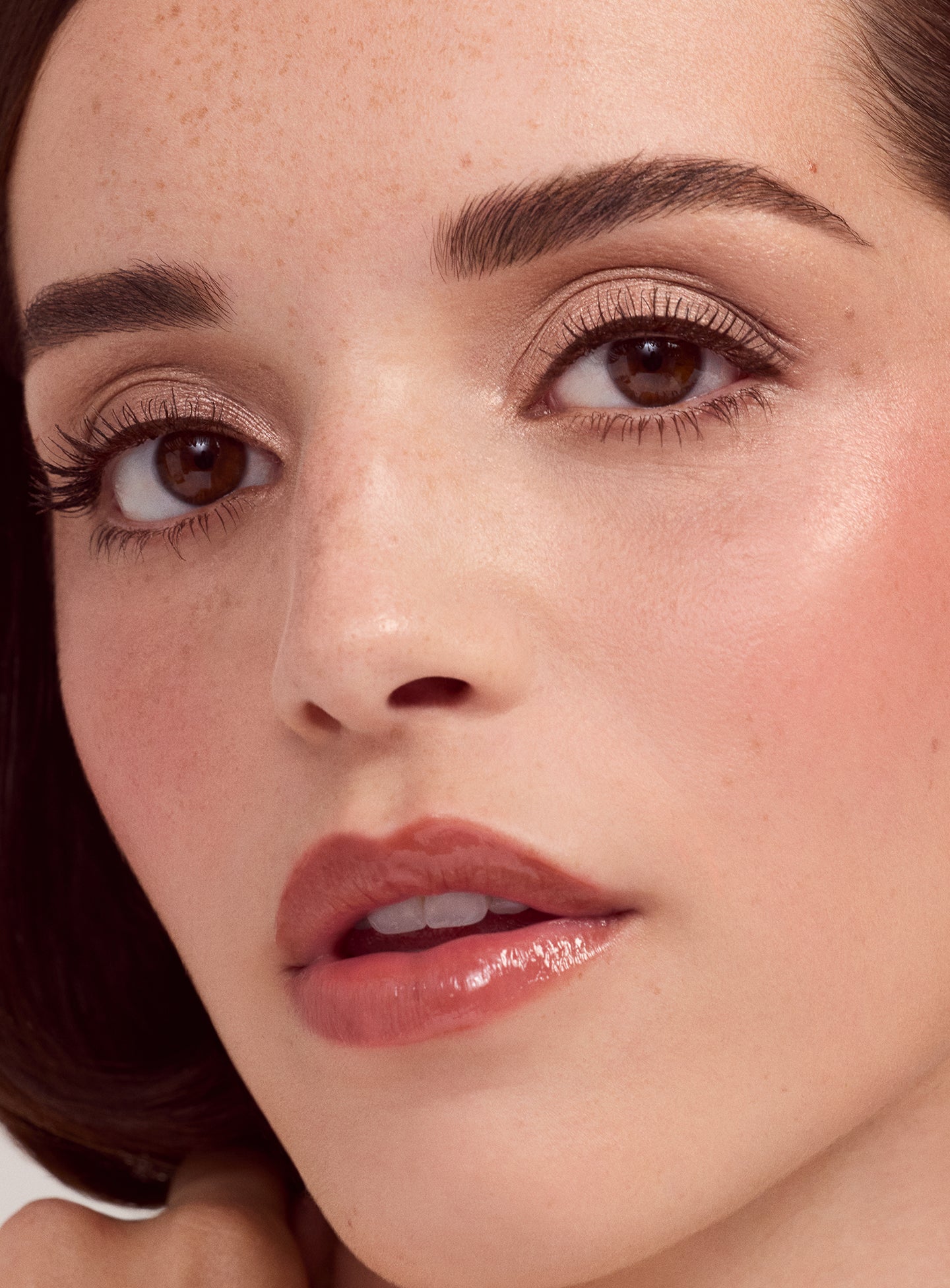 Essential Neutrals Eyeshadow Palette - Image 5