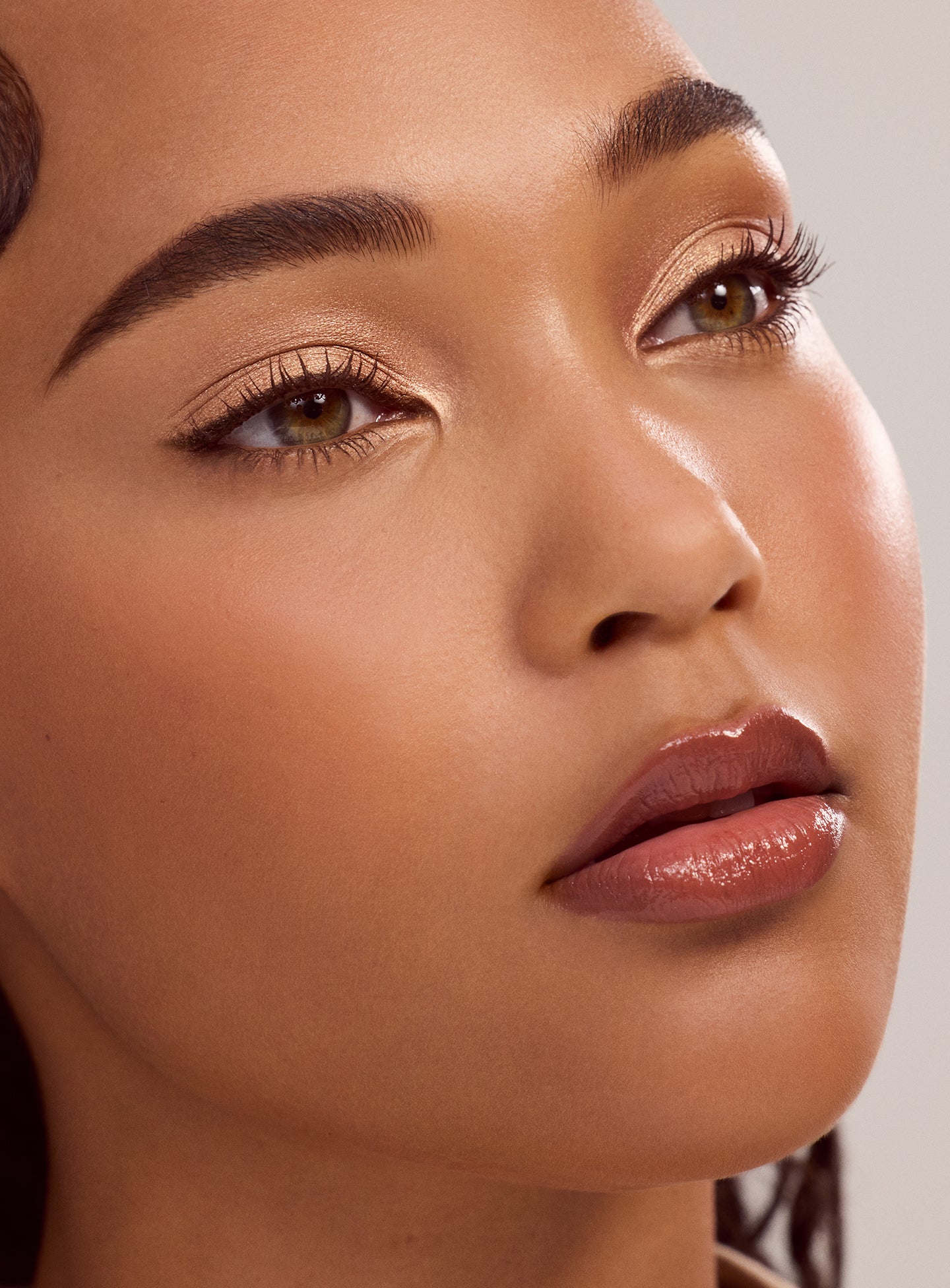 Essential Neutrals Eyeshadow Palette - Image 6