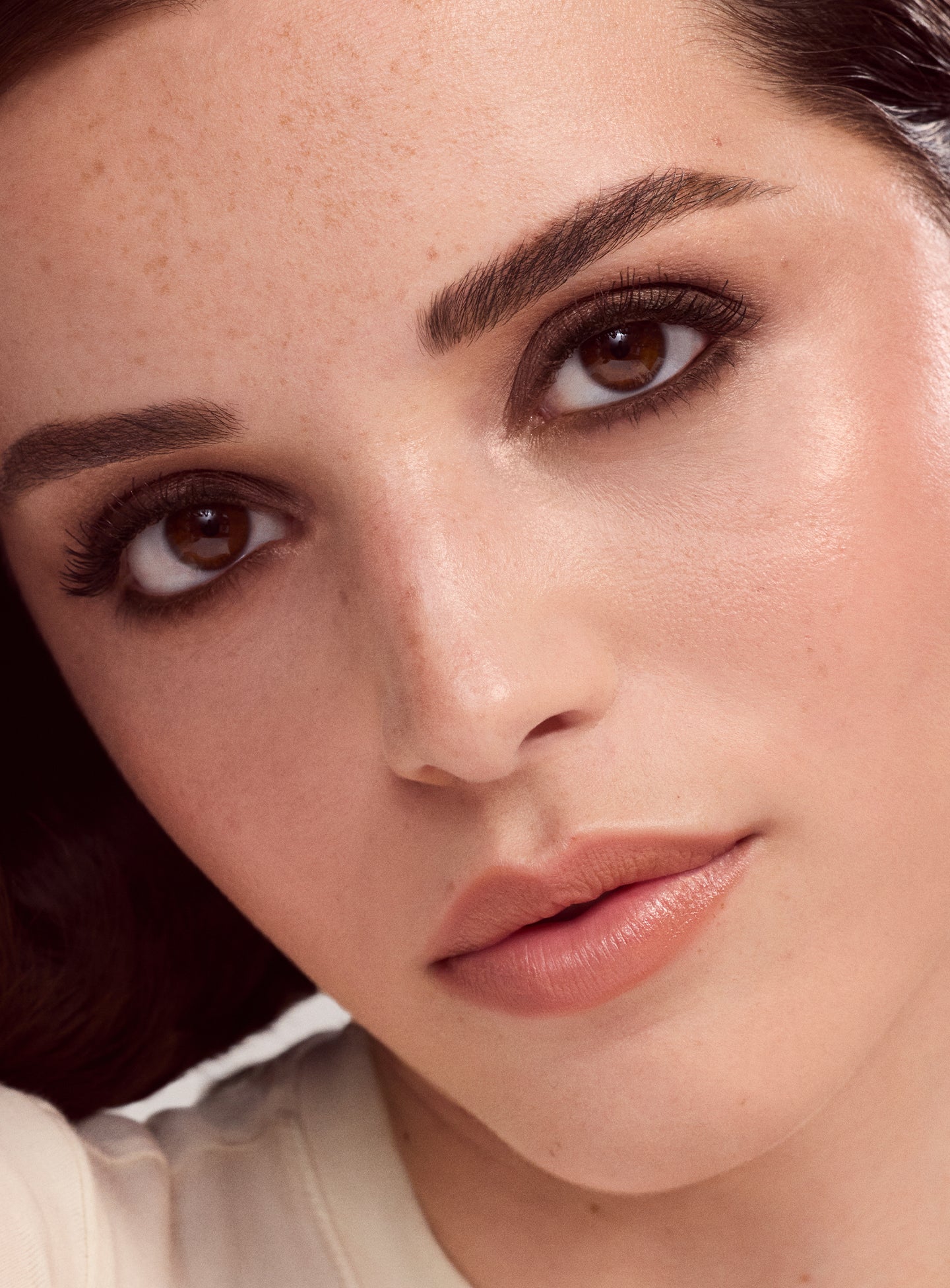 Essential Neutrals Eyeshadow Palette - Image 7