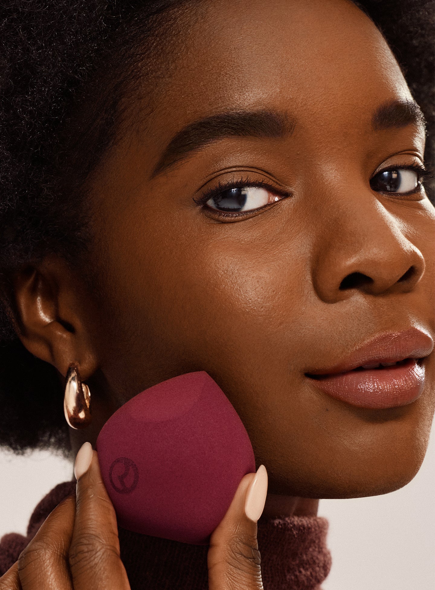 Soft Touch Makeup Blending Sponge - Image 2